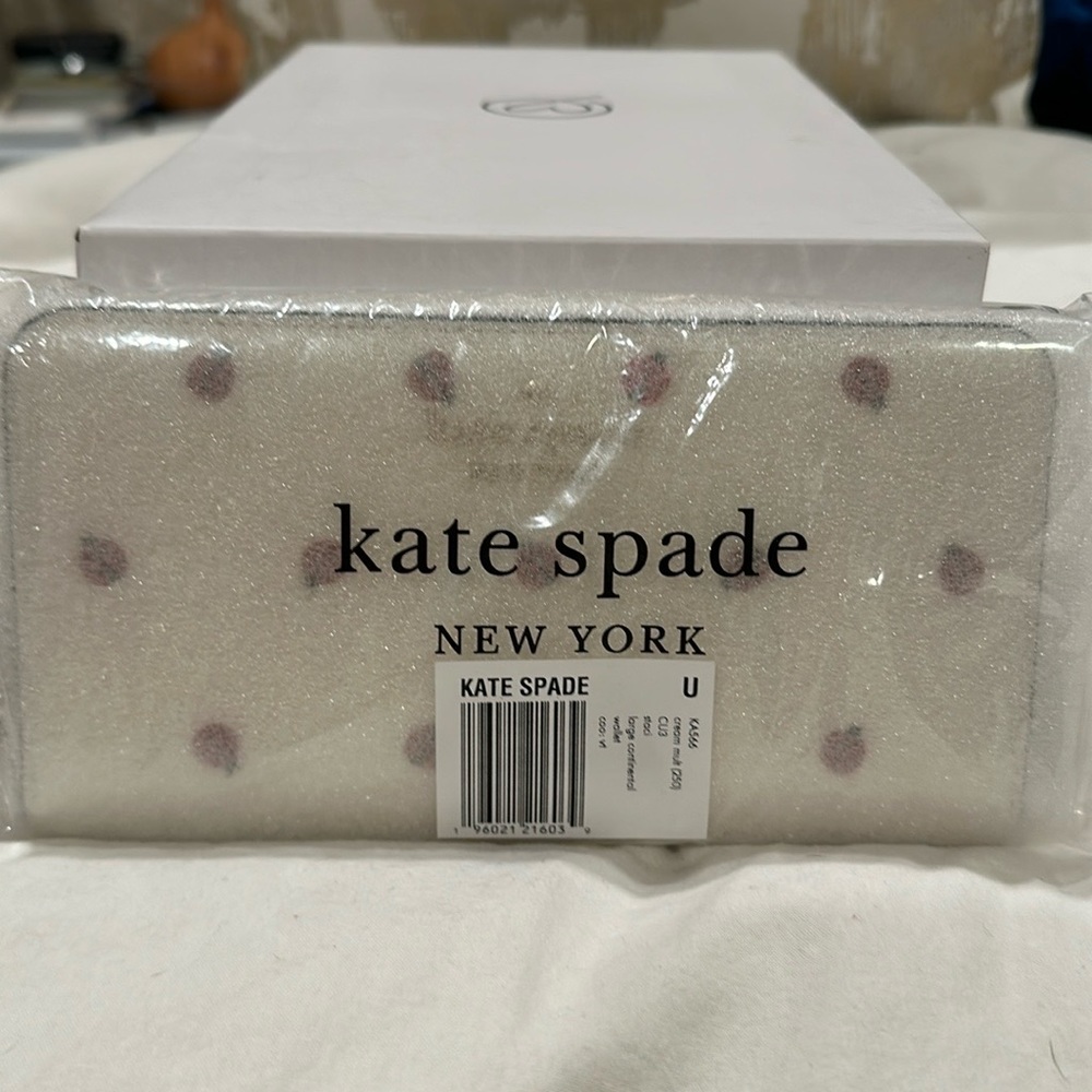Kate Spade Staci Dottie the 🐞 Ladybug Printed Saffiano Large Continental Wallet